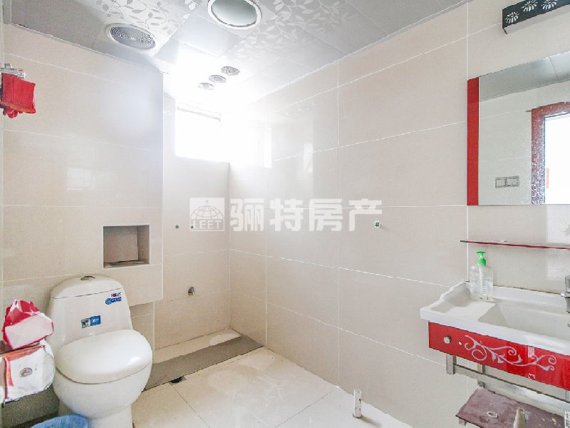 厨房及卫生间
