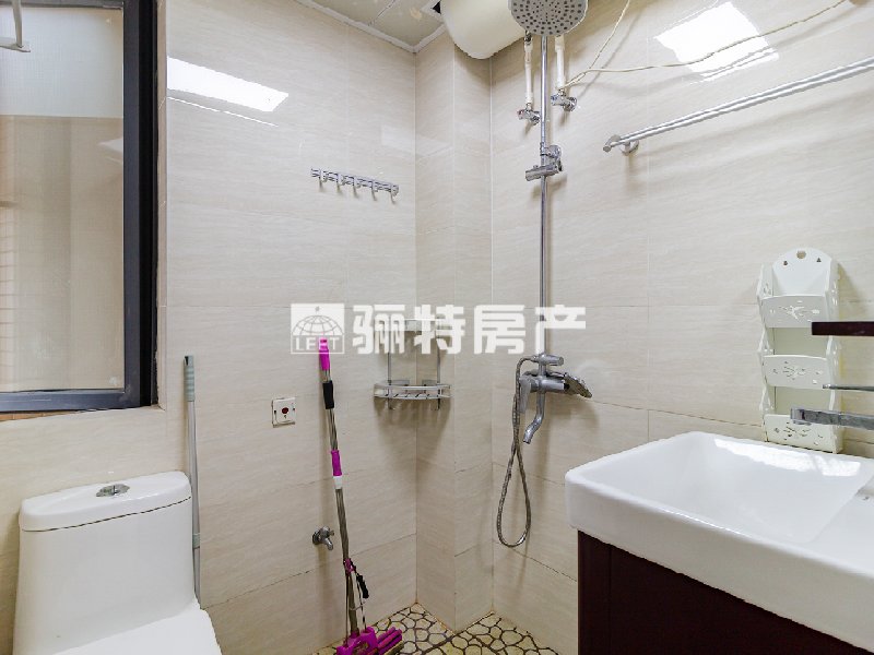 厨房及卫生间