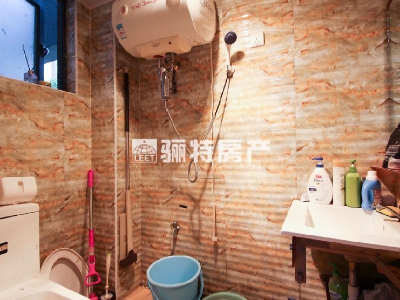 厨房及卫生间