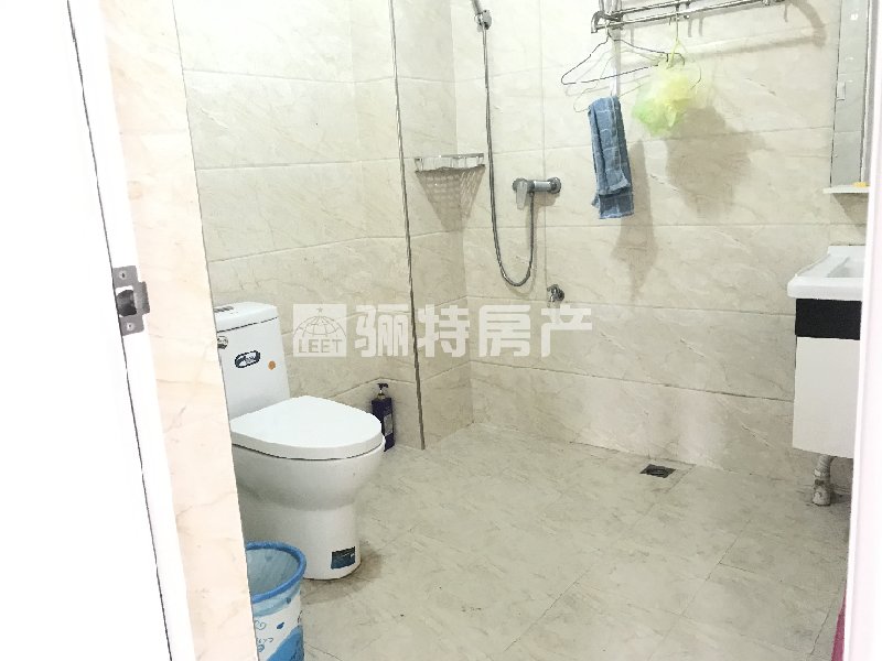 厨房及卫生间