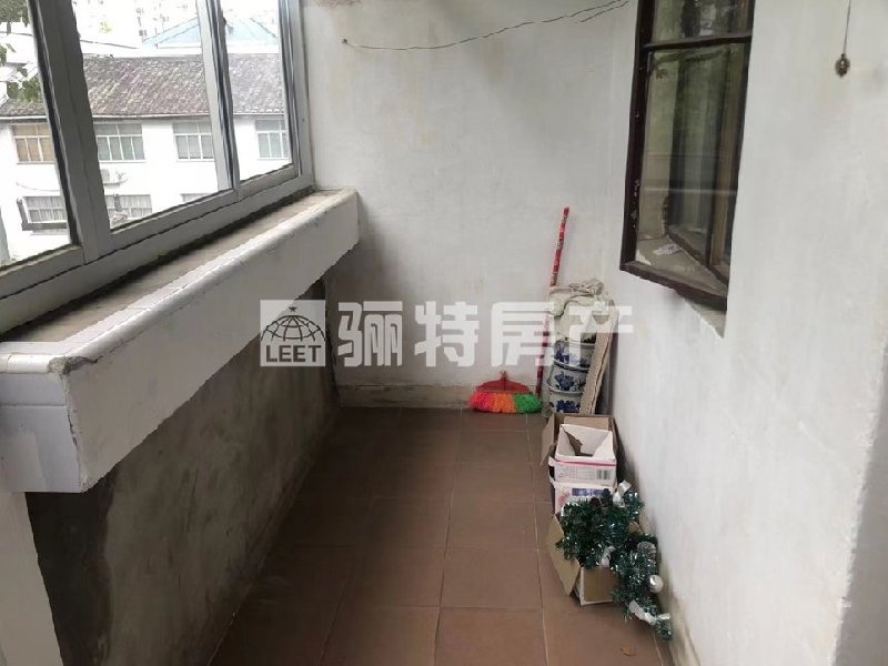 客厅