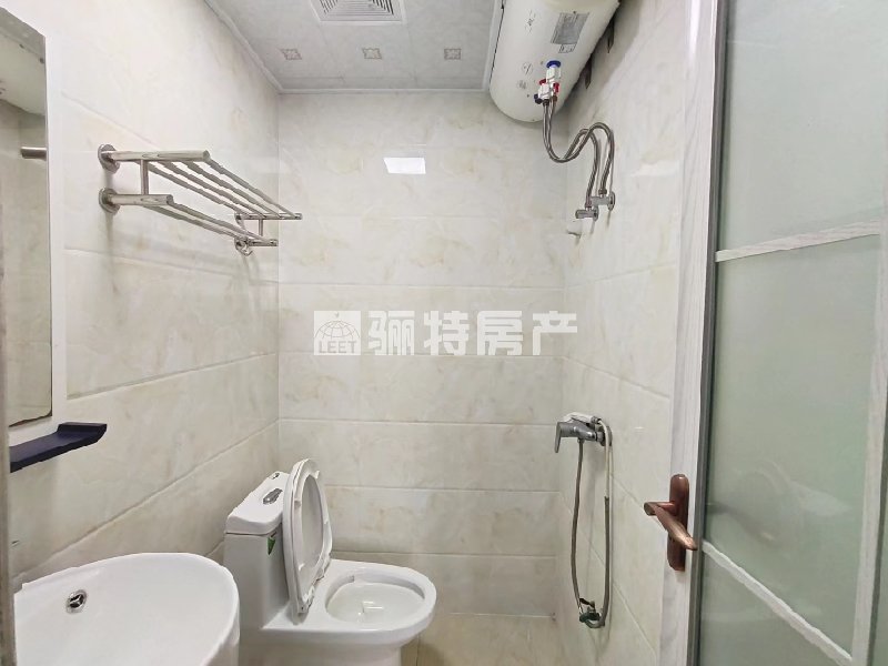 厨房及卫生间
