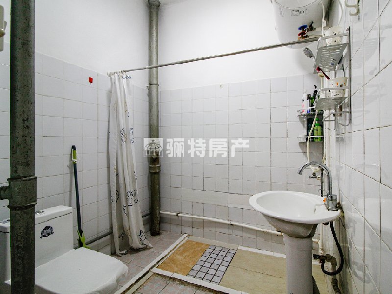 厨房及卫生间