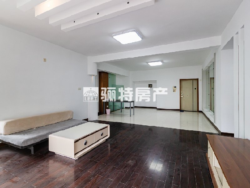 客厅