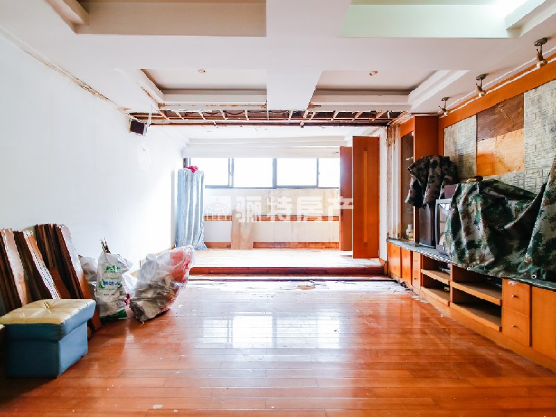 客厅